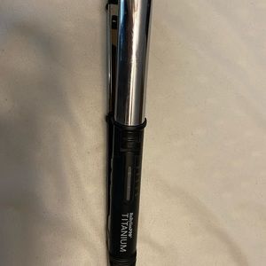 Babyliss PRO Titanium Flat Iron 1 inch